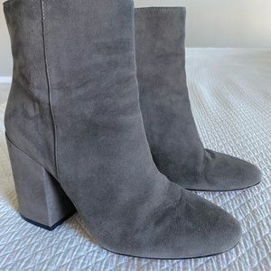 Vince Camuto gray suede booties